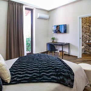 Lustru Apartment